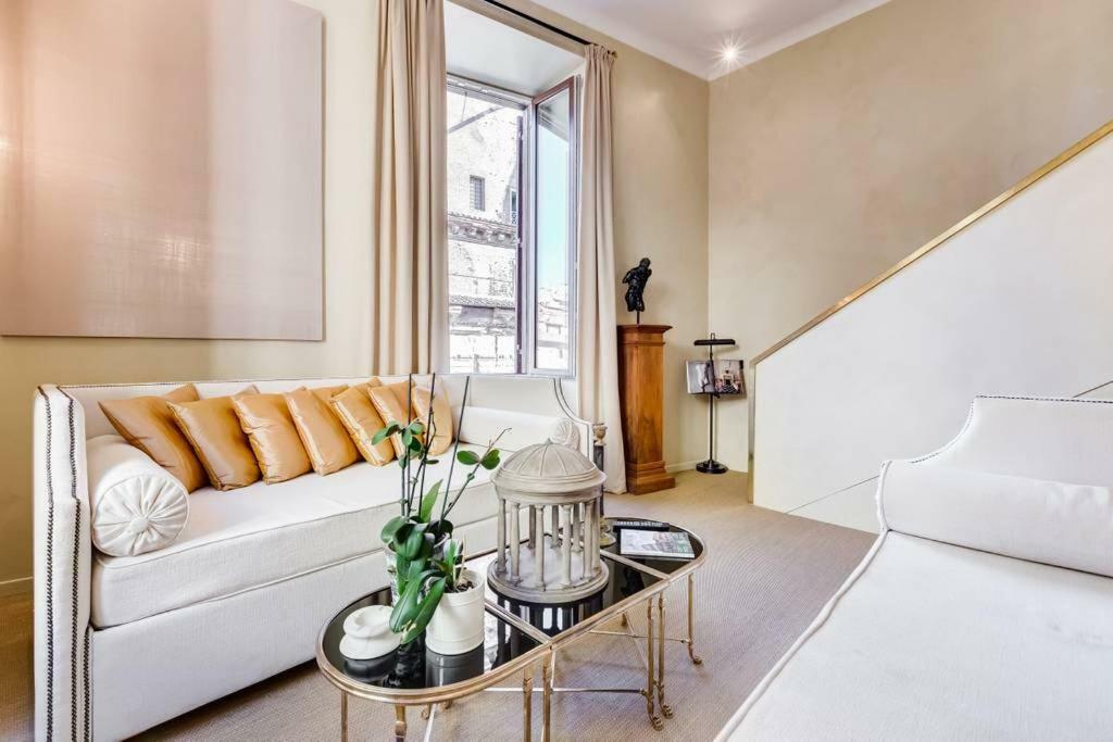 Luxurious Loft Facing The Pantheon Casa vacanze *