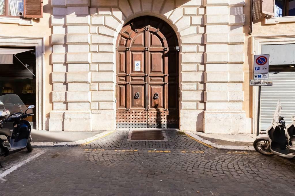 Casa vacanze Luxurious Loft Facing The Pantheon